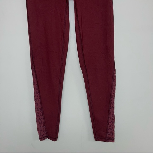 OFFLINE by Aerie Leggings Women's Size Medium Burgundy Leopard Mesh High Waisted - Picture 5 of 13